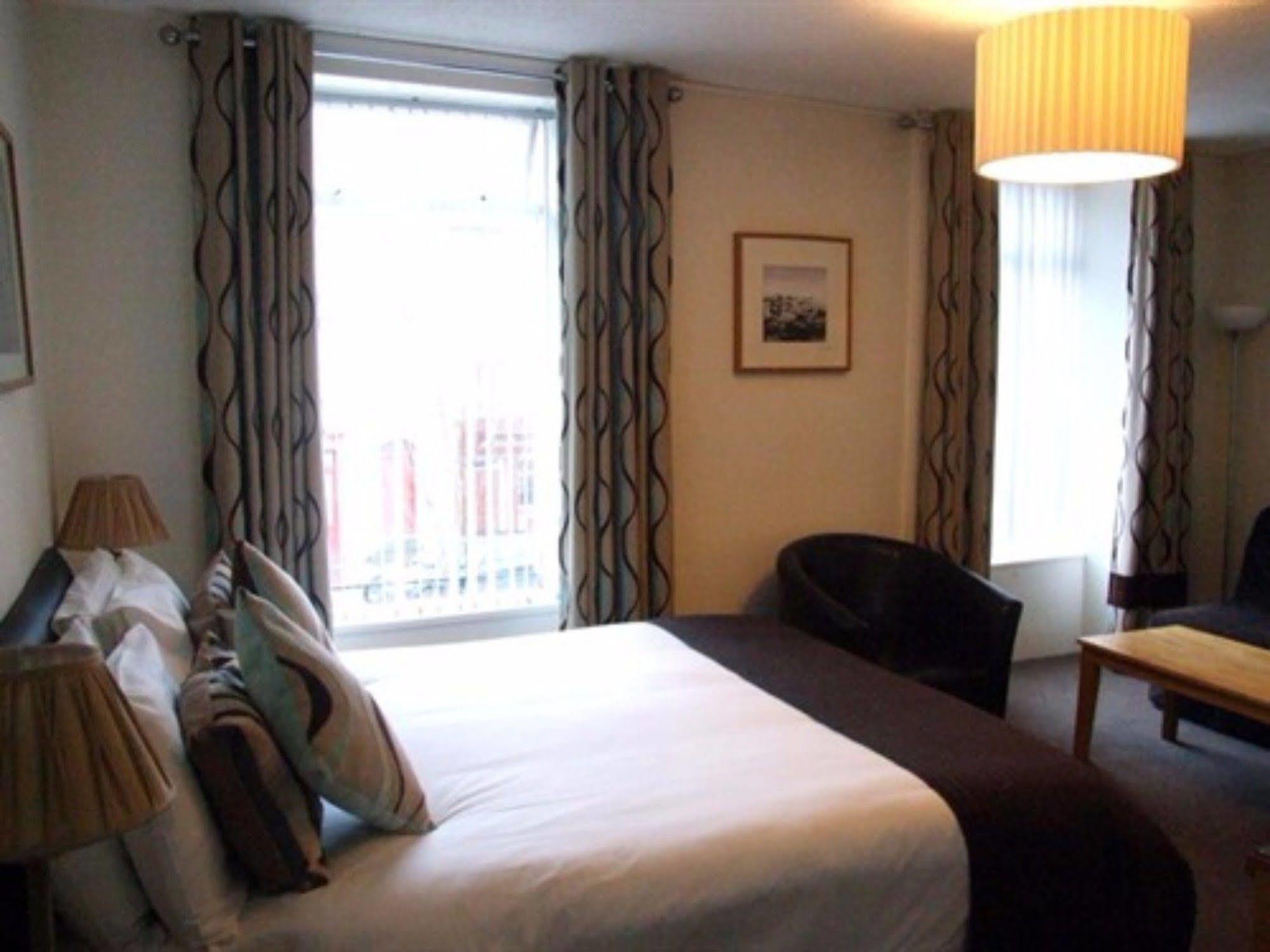 Dobbins Inn Carrickfergus Kültér fotó